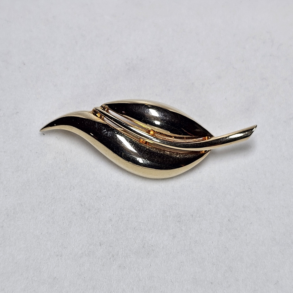 "4 for $20" Puccini Gold Leaf Brooch